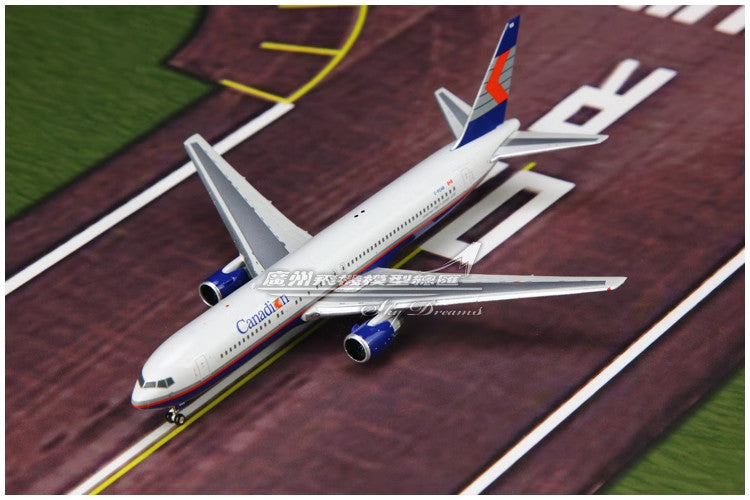 1:400 Phoenix Canadian BOEING 767-300ER Passenger Plane Diecast Aircraft Model