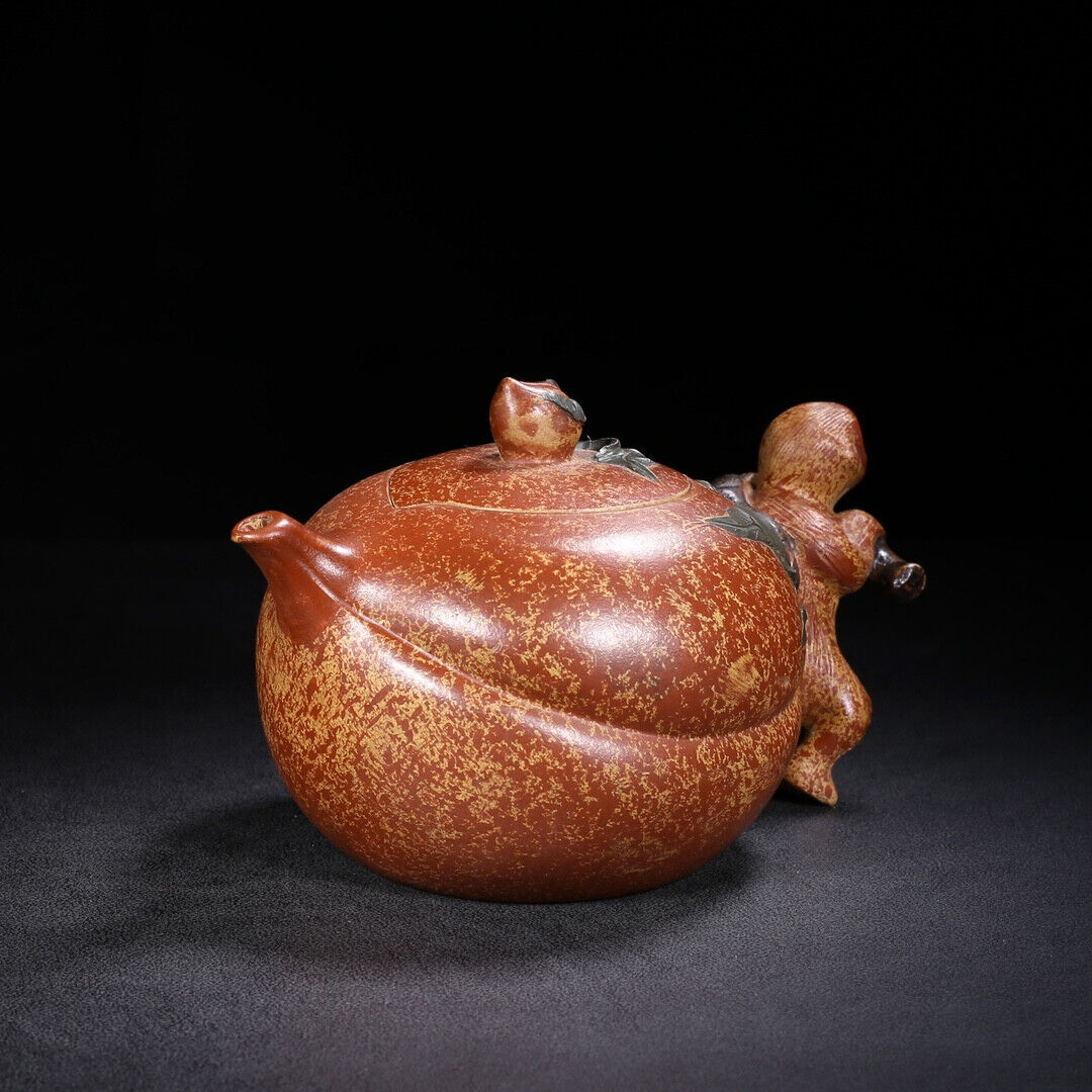 Chinese Yixing Zisha Clay Handmade Exquisite Teapot （灵猴献寿 底款：蒋蓉）