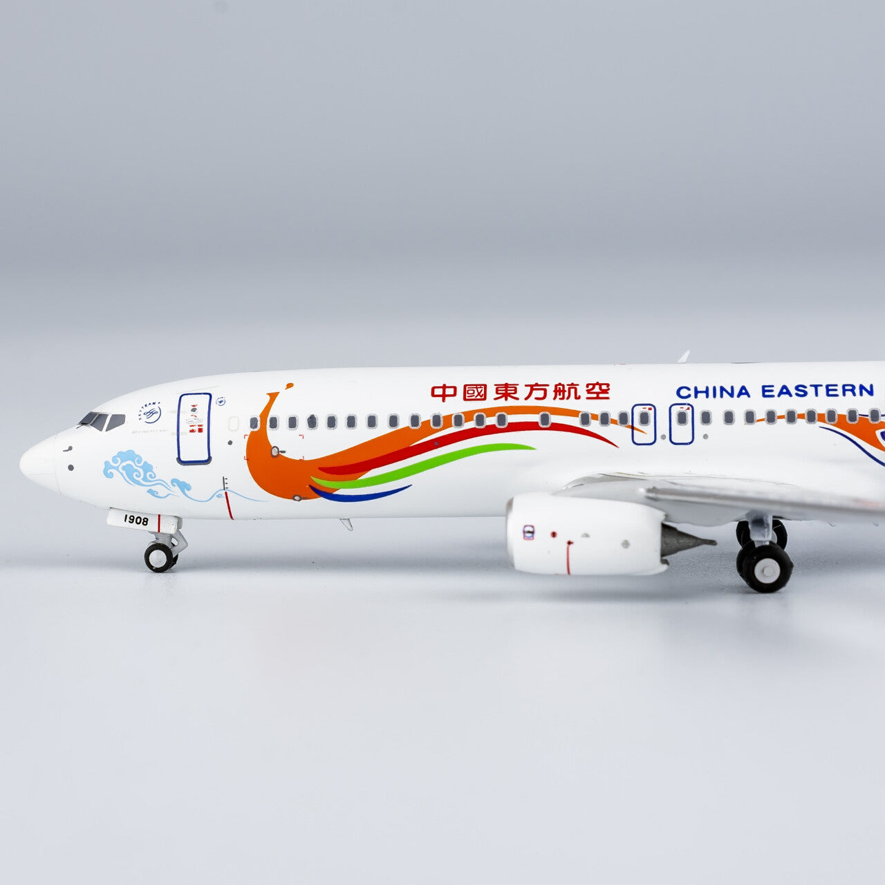 1:400 NG Models China Eastern Airlines Plane B737-800 Diecast Aircraft Model