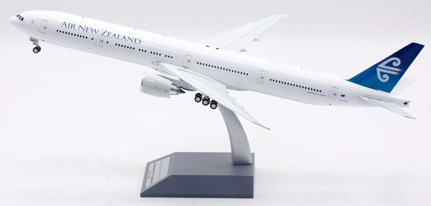INFLIGHT 1:200 AIR NEW ZEALAND Boeing B777-300 Diecast Aircraft Jet Model ZK-OKM