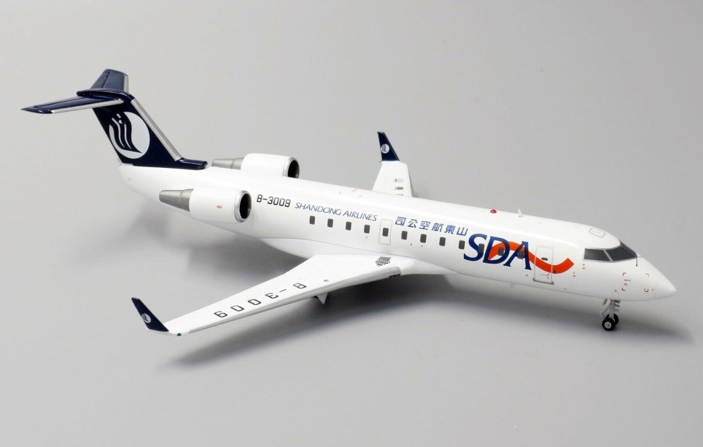 1:200 JC Wings Shandong Airlines CRJ-200 Passenger Plane Diecast Aircraft Model