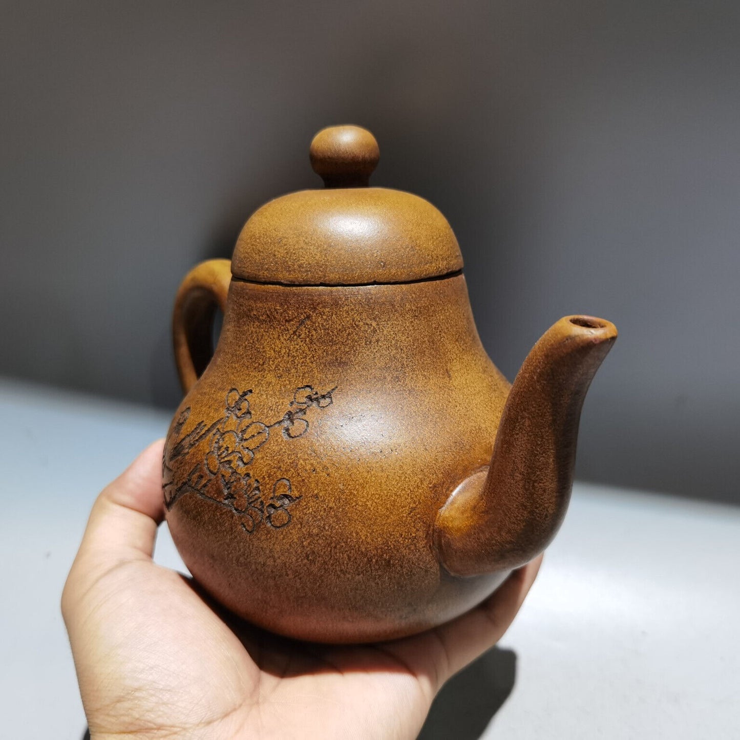 Chinese Yixing Zisha Clay Handmade Exquisite Teapot （刻字酒壶 低款：陈鸣远）