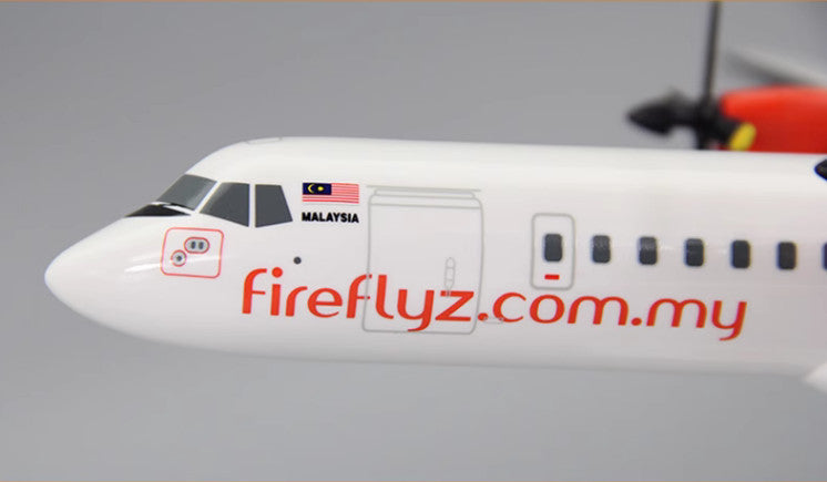 1:100 28CM RISESOON Firefly ATR72-500 Passenger Airplane ABS Plastic Plane Model