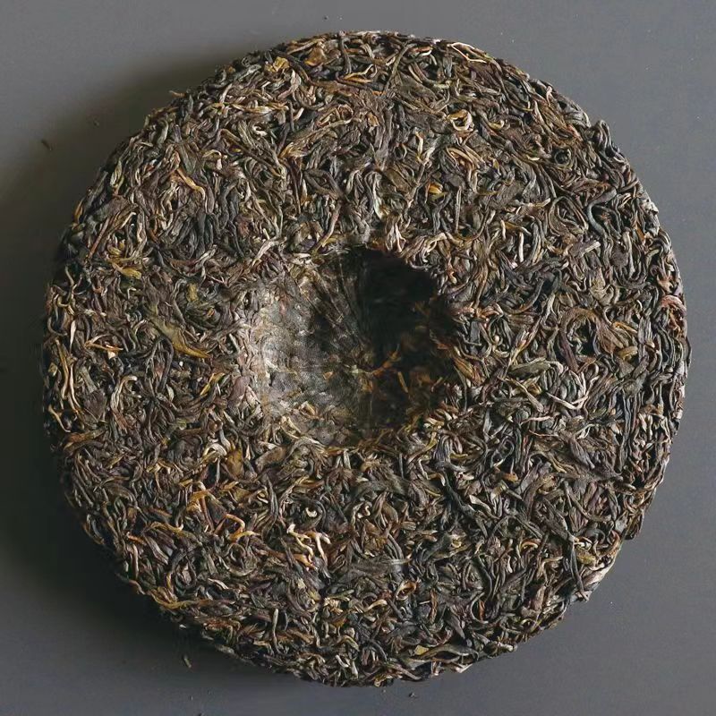 Laomaner Puer Raw Tea Pu-erh Green Tea Cake Yunnan Ancient Tree Pu'er Tea 357g