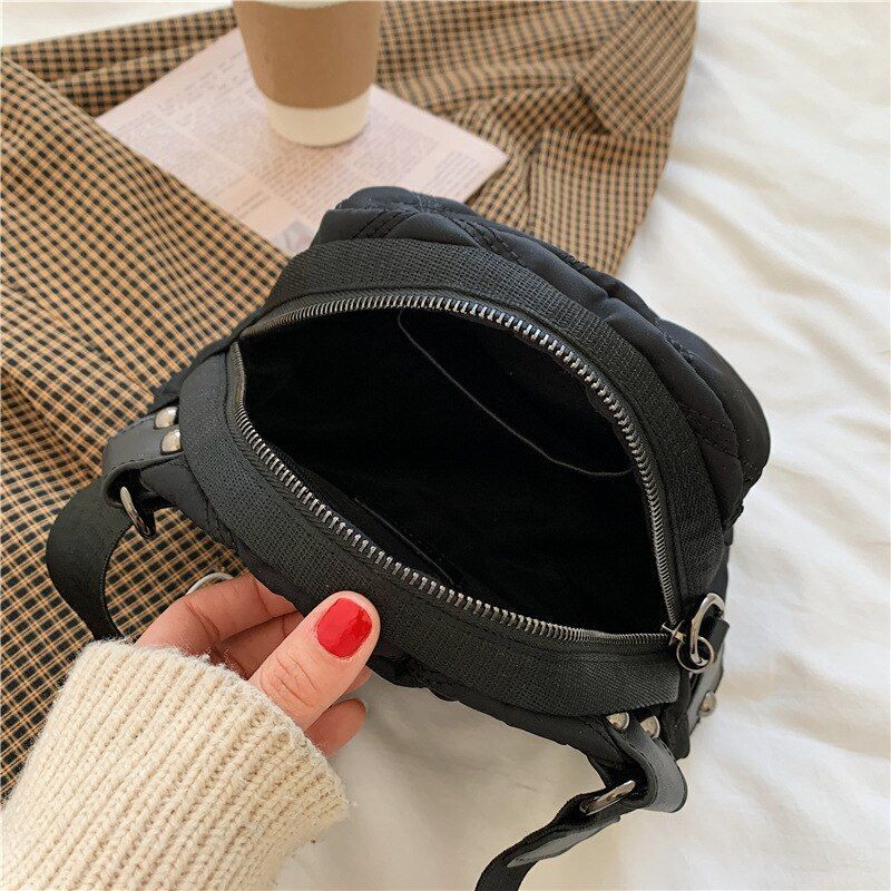 Women Nylon Quilted Roomy Black Handbag Lady Cute Autumn And Winter Trends Smart