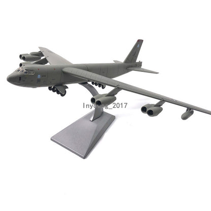 1:200 Boeing B-52 Stratofortress Fighter Plane Model Diecast Airplane Model