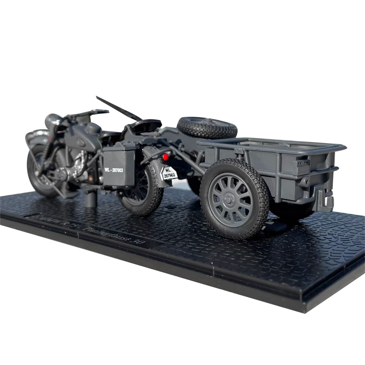 1/24 German WWII R75 Panzerfaust 30 Motorcycle Plastic Model Souvenir Display