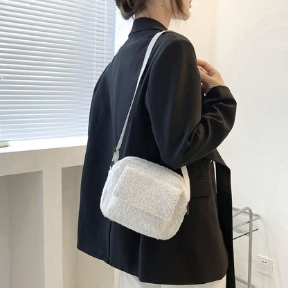 Shoulder Bag Vintage Lamb Wool Crossbody Messenger Travelling Purse 21*16*10 CM