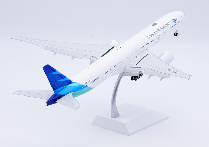 1:200 JC Wings Garuda Indonesia BOEING B777-300ER Flap Down Plane Diecast Model