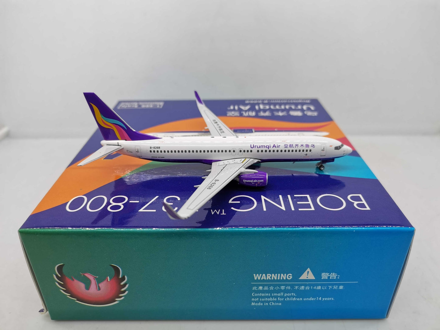 1:400 Phoenix UrumqiAir BOEING B737-800 Airplane Diecast Aircraft Plane Model