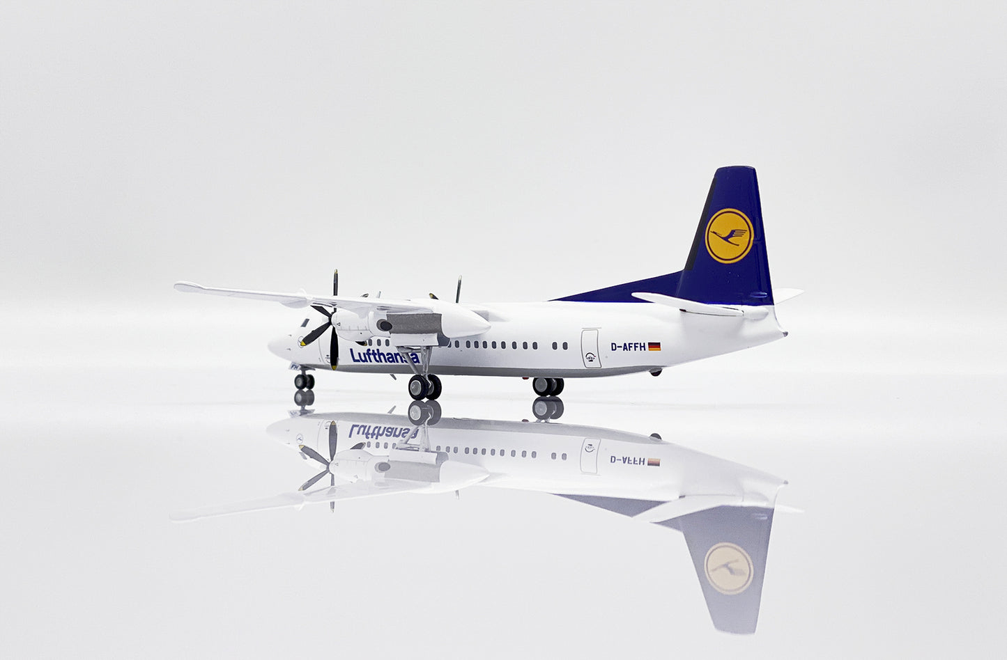 1:200 JC Wings Lufthansa FOKKER 50 Passenger Aircraft Diecast Airplane Model