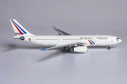 1:400 NG REPUBLIQUE FRANCAISE AIRBUS A330-200 Passenger Airplane Diecast Model