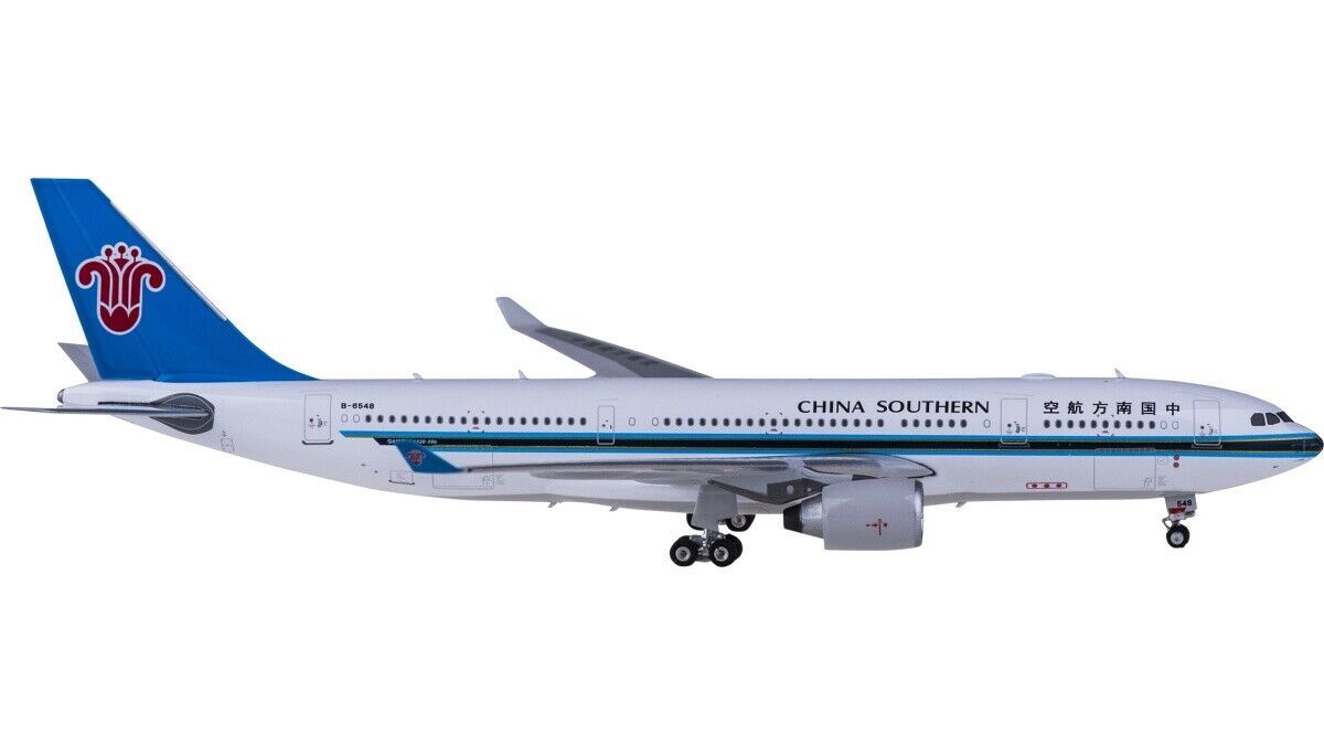 1:400 Phoenix CHINA SOUTHERN AIRBUS A330-200 Passenger Airplane Diecast Model