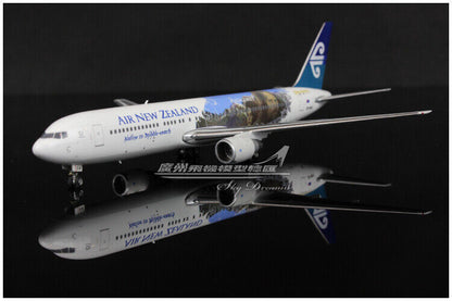 1:400 Phoenix AIR NEW ZEALAND BOEING 767-300 Passenger Airplane Diecast Model