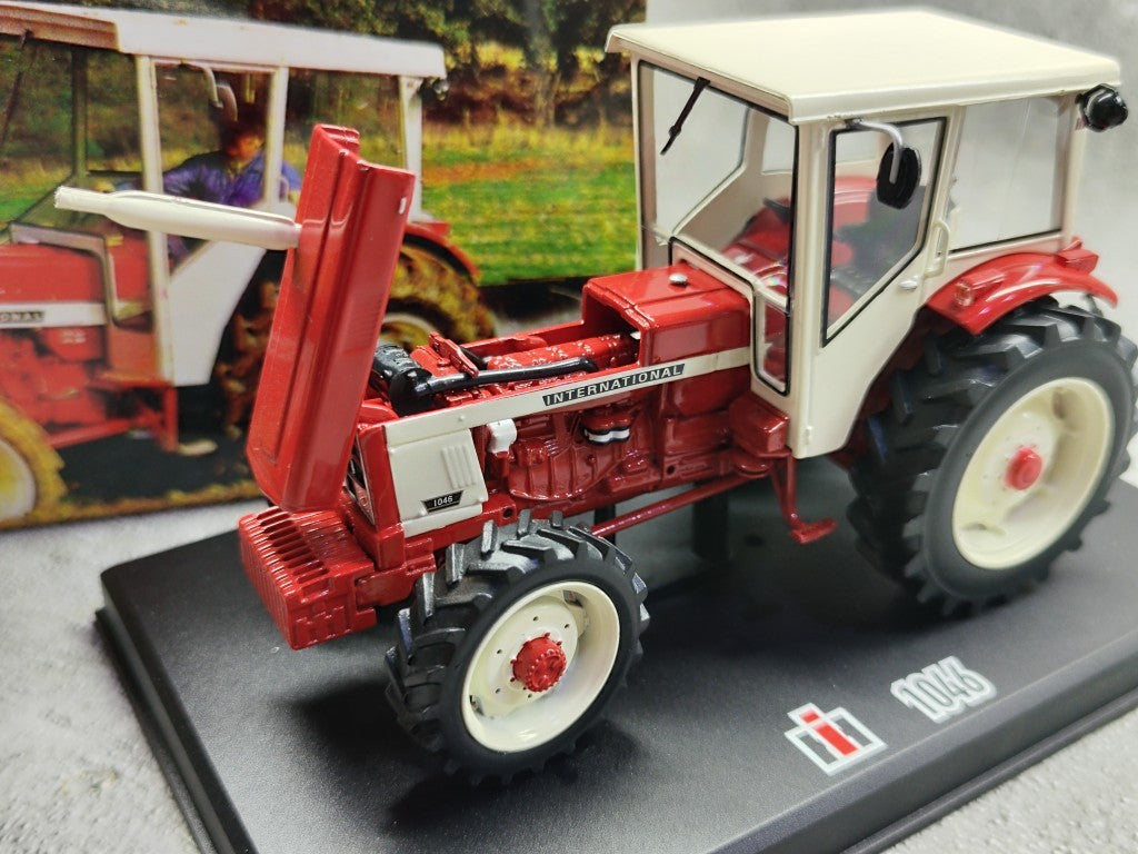 1:32 Replicagri iH1046 Tractor Farm Agriculture Machinery Vehicle Diecast Model