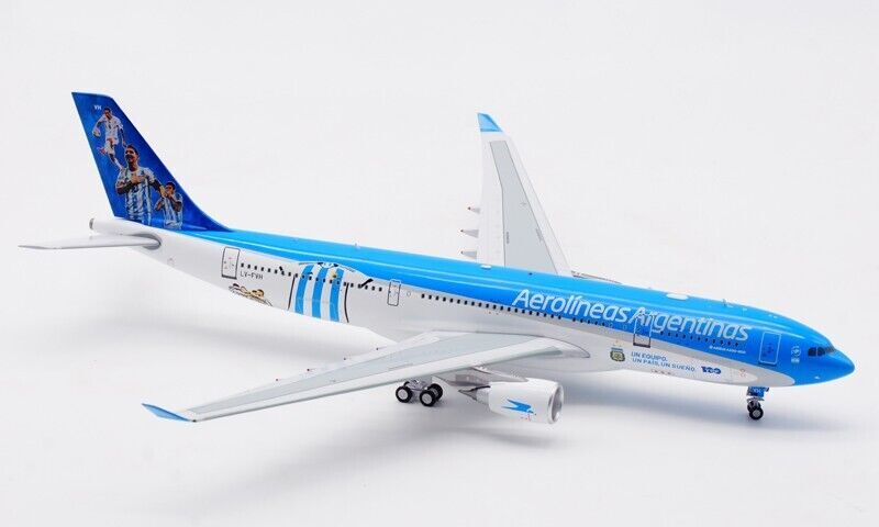 1:200 30CM B-Models Aerolineas Argentina AIRBUS A330-200 Airplane Diecast Model