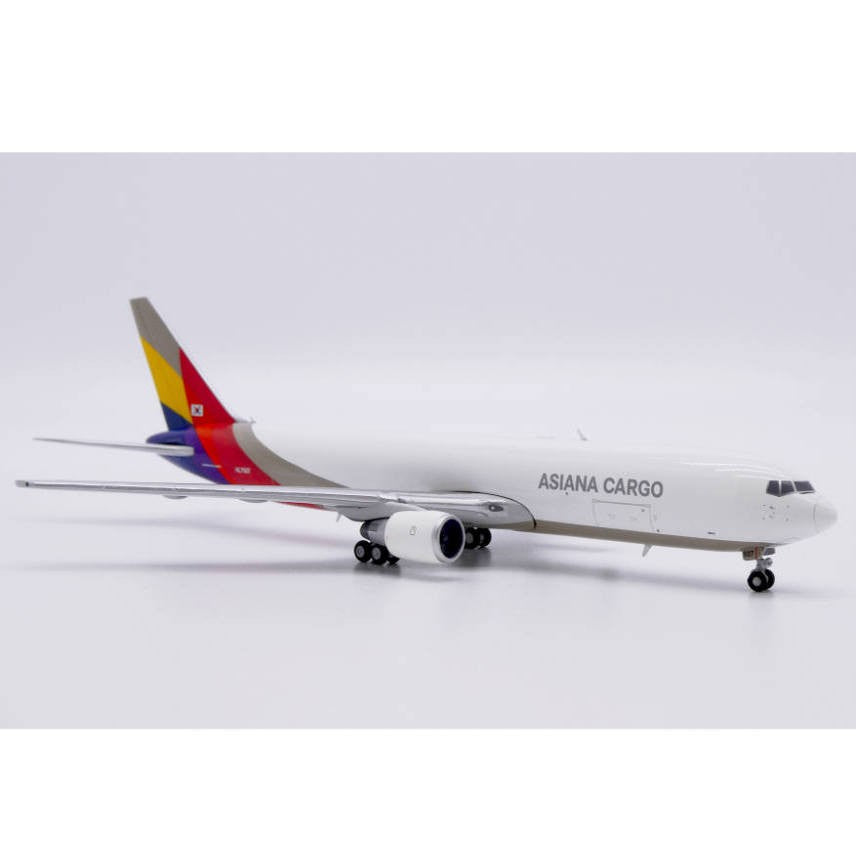 1:400 JC Wings Asiana Boeing 767-300 Passenger Airplane Diecast Plane Model