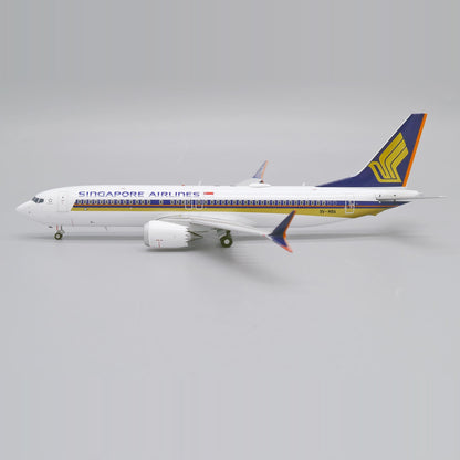 1:200 JC Wings Singapore Airlines B737 MAX 8 Passenger Airplane Diecast Model