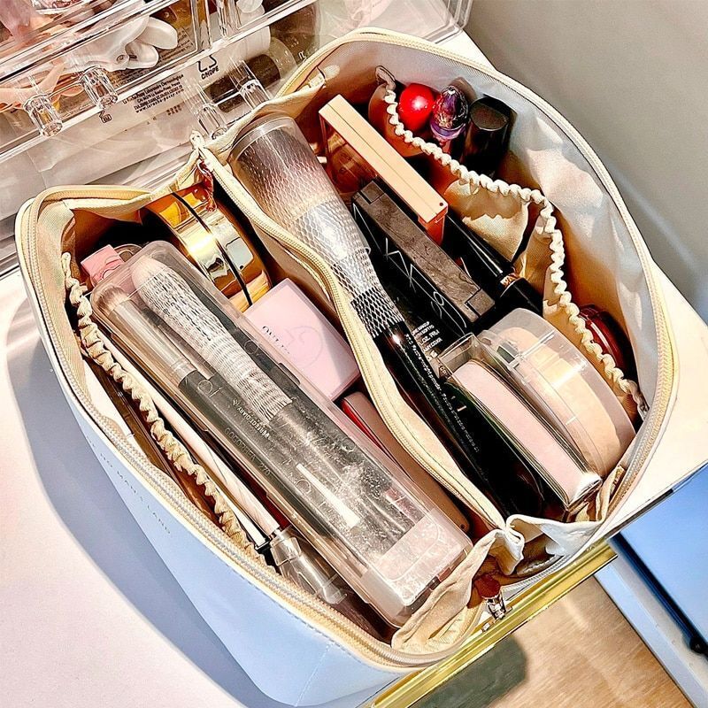Large Traveling Cosmetic Bag Synthetic Leather Organizer Case Storage Pouch 1 PC