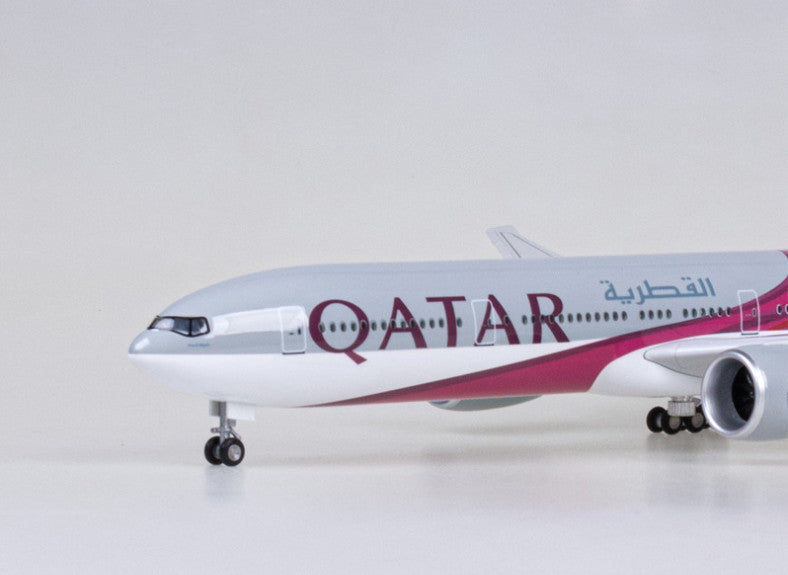 1:157 47CM QATAR BOEING 777-300ER Airplane Landing Gear Resin Aircraft Model