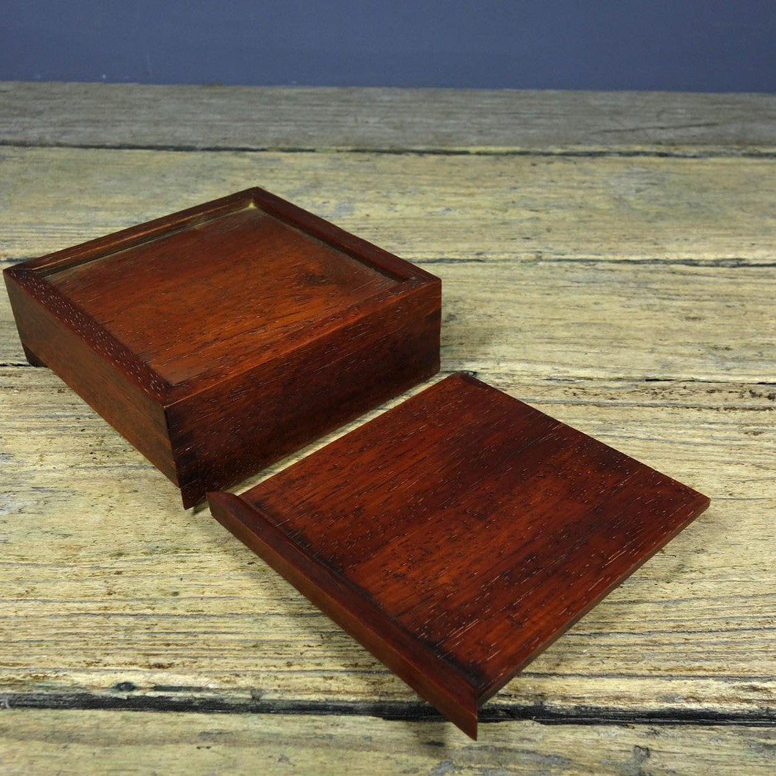 Vintage Rosewood Pull-Out Box, Inlaid Abalone & Gemstones, 12cm
