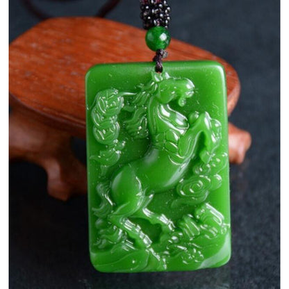 New Green Jade Pendant Jasper horse Natural jewelry statue Amulet