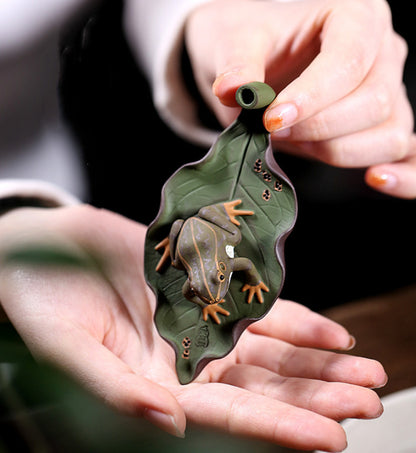Elegant Tea Pet Full Handmade Frog On Leaf Marked Funny Tea Play Ornament Zisha