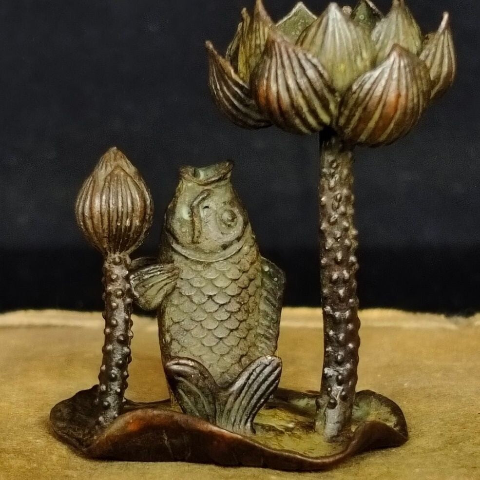 Collection bronze statue fish figure talbe decor tea pet incense burner holder