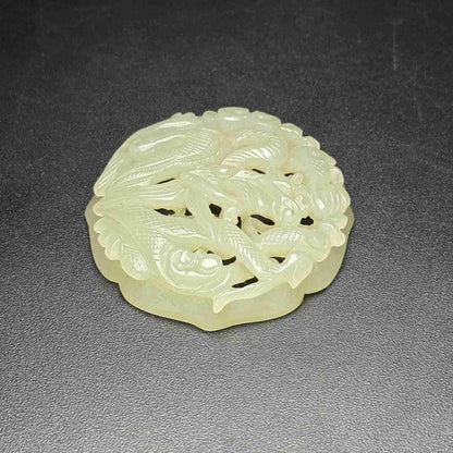 Chinese Natural Hetian Jade Hand-carved Exquisite Dragon Pendant 31223