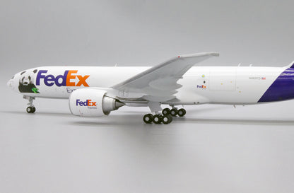 1:200 JC Wings FedEx Boeing 777-200LRF Airplane Diecast Aircraft Model