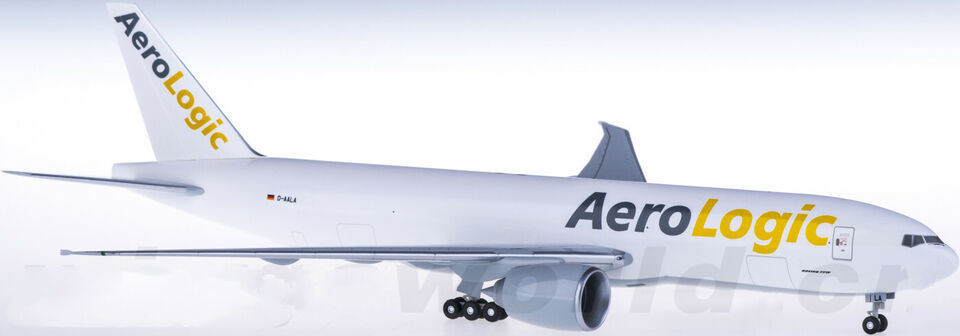 1:200 32CM Hogan AeroLogic BOEING 777-200F Airfreighter ABS Plastic Plane Model