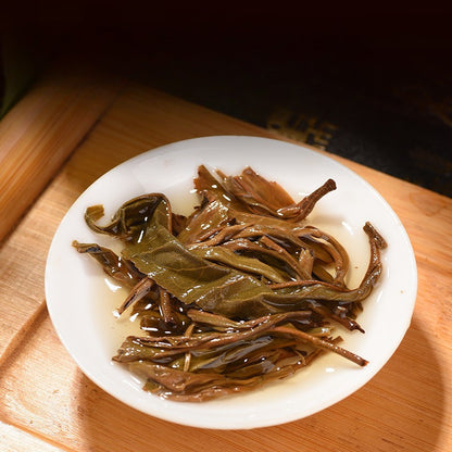357g Raw Pu'er Tea Cake Yunnan Lincang Big‑Leaf Ancient Tree Spring Leaf Tea