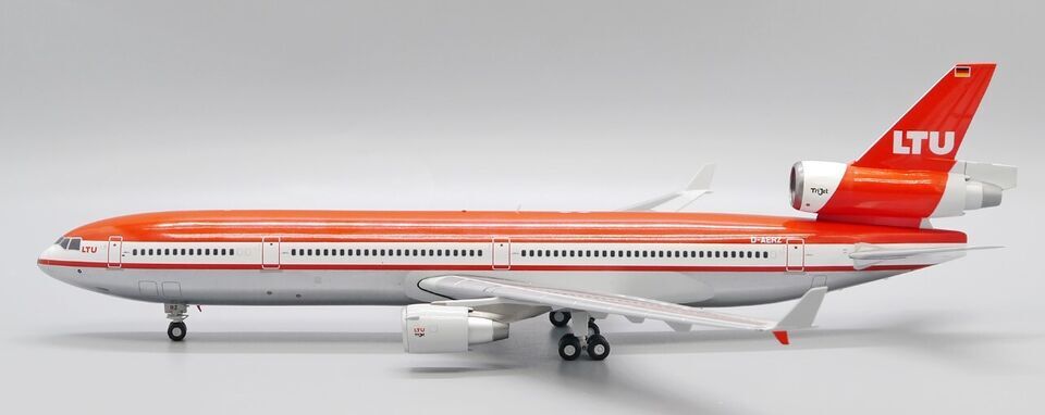 1:200 31CM JC Wings LTU MCDONNELL DOUGLAS MD-11 Airplane Diecast Aircraft Model