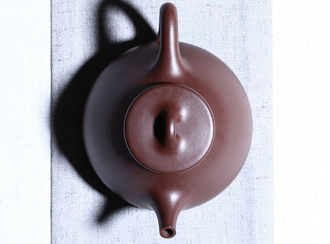 220cc Handmade Purple Sand Purple Clay Tea Pot in Yixing, China ZiYe Shipiao Hu Tea Pot-