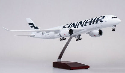 47CM 1:140 FINNAIR AIRBUS A350 Passenger Airplane Landing Gear Resin Plane Model