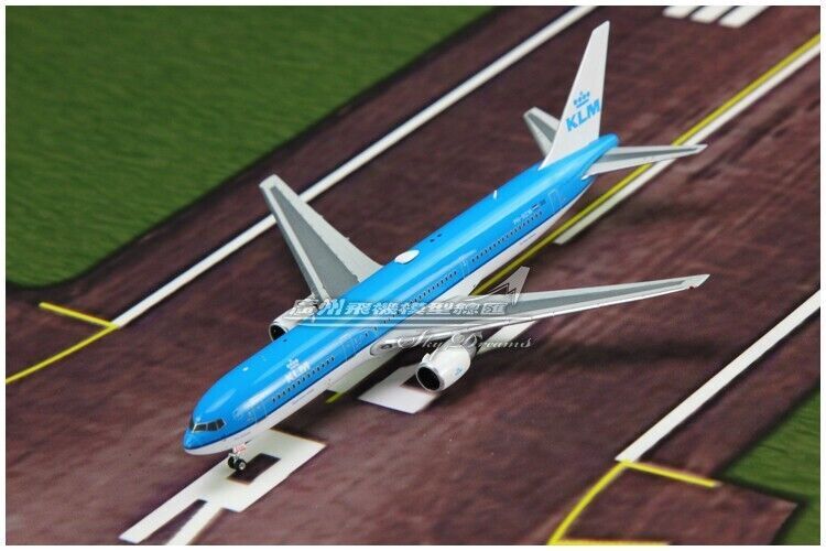 1:400 Phoenix KLM BOEING 767-300ER Passenger Airplane Diecast Aircraft Model