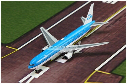 1:400 Phoenix KLM BOEING 767-300ER Passenger Airplane Diecast Aircraft Model