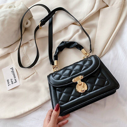 Crossbody Bag Women Small Chain Handbag Small Bag Leather Handle 14*20*8 CM 1PC