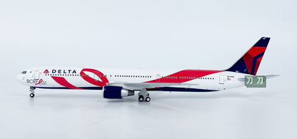 1:400 Panda DELTA BOEING 767-400 Passenger Airplane Diecast Aircraft Plane Model