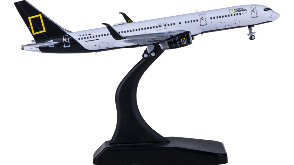 1:400 JC Wings Icelandair BOEING 757-200 Passenger Airplane Diecast Plane Model