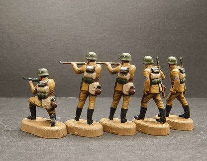 1/72 5Pcs World War II National Army Soldier Model