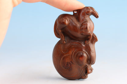 old boxwood hand carved horse Figure statue netsuke collectable gift hand piece