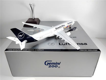1:200 Geminijets Lufthansa AIRBUS 330-300 Passenger Plane Diecast Aircraft Model