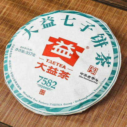 TAETEA 7582 2022 Classic Raw Pu Erh Tea Menghai Dayi Puer Tea Cake Green 357g
