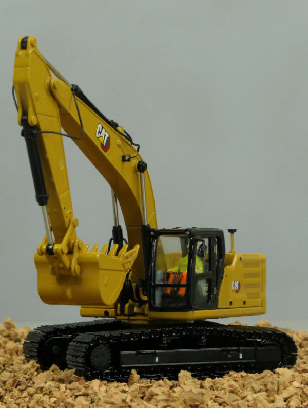 1:50 DM CAT330 Hydraulic Intelligent Excavator Construct Machine Diecast Model