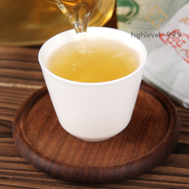 100g Raw Pu'er Yunnan Menghai 2018 Spring Ancient Tree Hand‑Torn Thin Tea Cake
