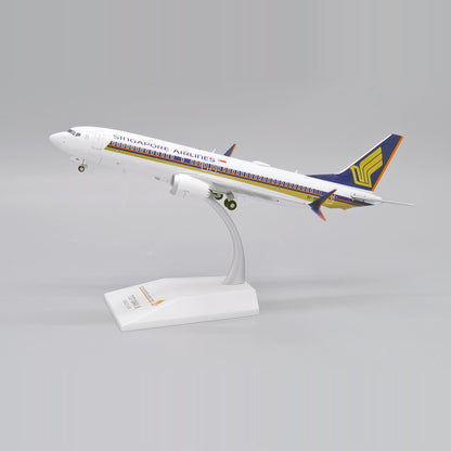 1:200 JC Wings Singapore Airlines B737 MAX 8 Passenger Airplane Diecast Model