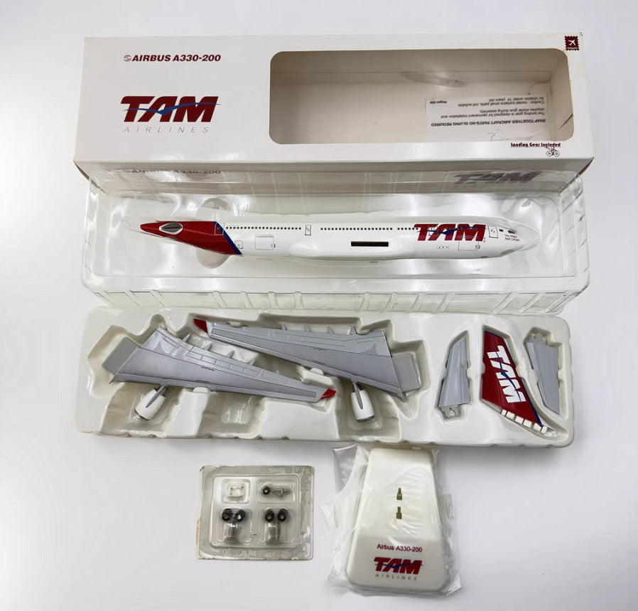 1:200 30CM Hogan TAM AIRBUS A330-200 Passenger Plane ABS Plastic Aircraft Model