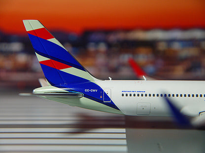 GeminiJets LATAM for BOEING B767-300ER CC-CWV 1/400 DIECAST plane Pre-builded