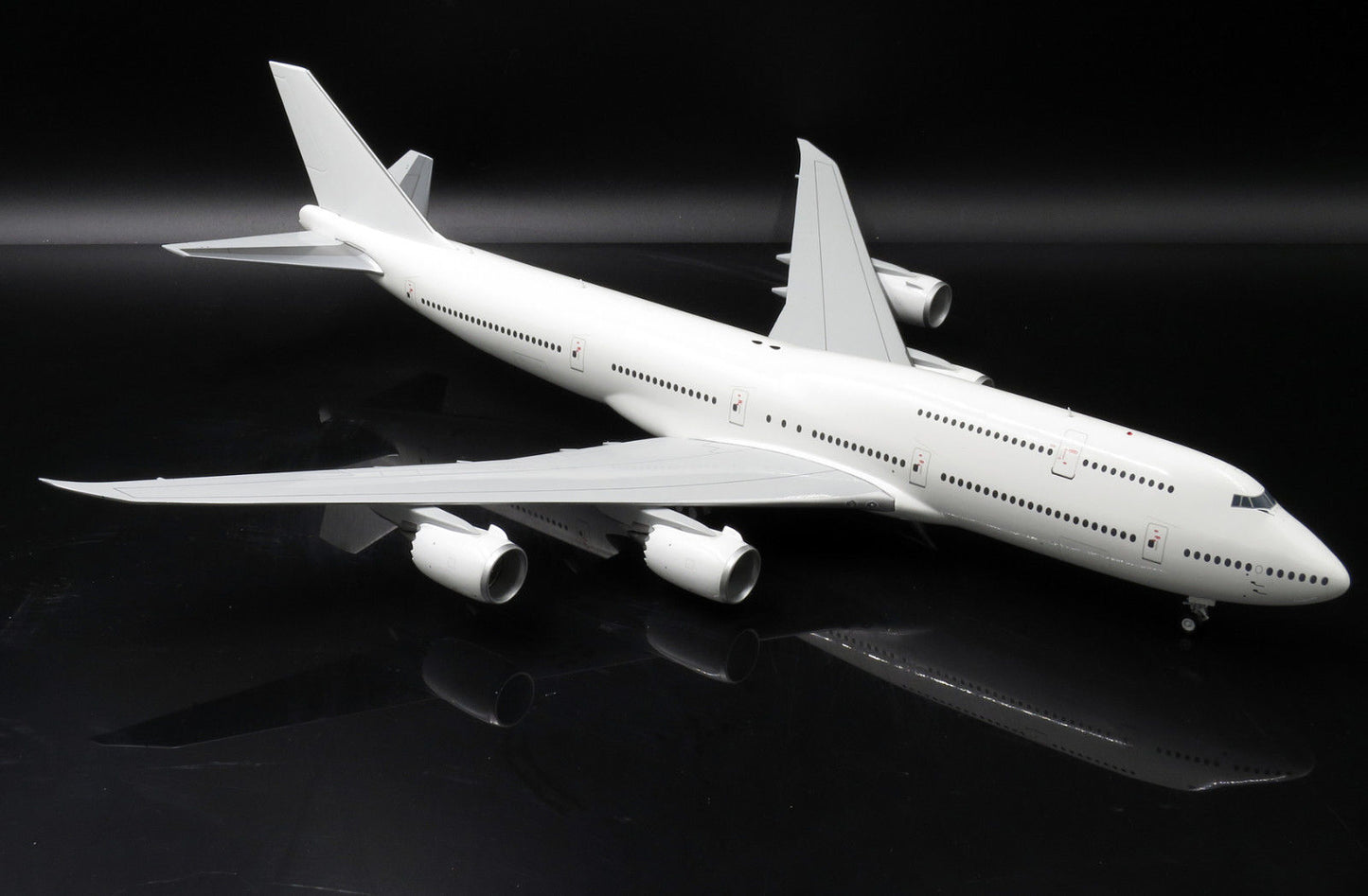 1:200 JC Wings Blank BOEING B747-8 Passenger Airplane Diecast Aircraft Model